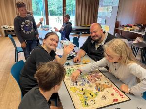 24-08-26-17-05-16-1733