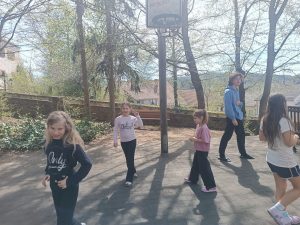 08f4dd29-4c75-47bb-9d76-9f4500d55a9d